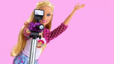Barbie cameras! These are 5 cameras we think Barbie would use (yes, they're pink)