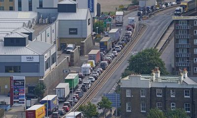 Dover queues begin to shorten after morning of long waits for travellers