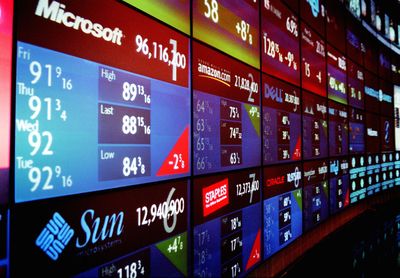 Microsoft Shares Slide As Analysts Assess Q4 Results And Future Prospects