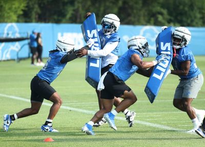 Lions camp notebook: The fans arrive and see a defensive display
