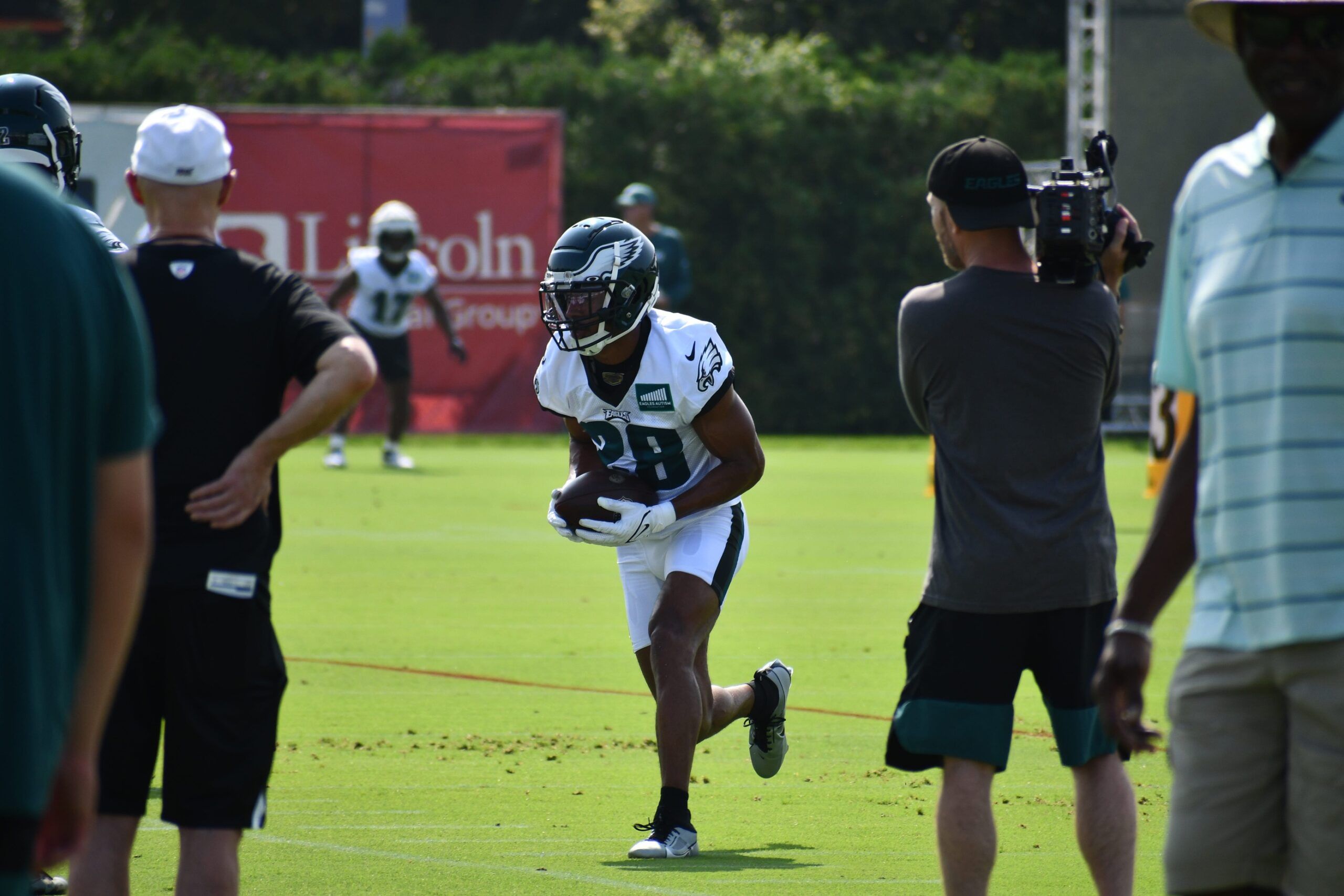 Eagles training camp Day 1 observations: Nolan Smith, Jalen Carter