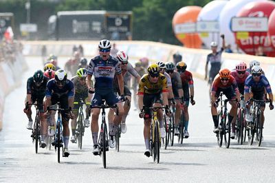 Tour de Pologne: Tim Merlier wins stage 1 after crash-marred finale