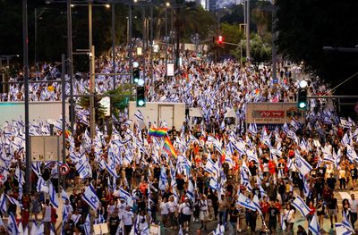 Israeli protesters keep pressure on Netanyahu over judicial overhaul