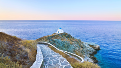 Peace, hiking and fine food in the Cyclades