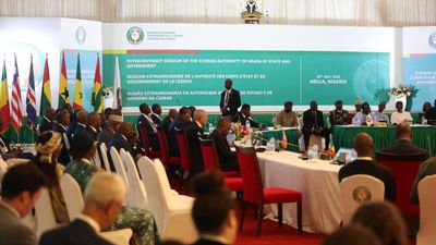 ECOWAS gives Niger junta one week to cede power, threatens use of force