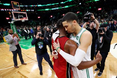 Dwyane Wade calls Jayson Tatum one of his favorite players: ‘He wants to win that championship’