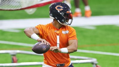 Is it realistic to think the Bears’ Justin Fields can do the unthinkable — throw for 4,000 yards?