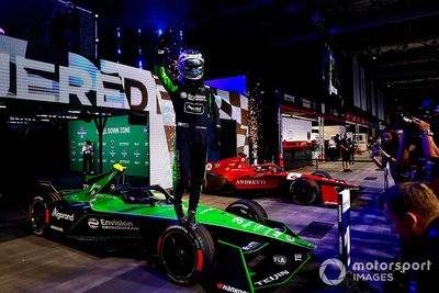 Cassidy 'played with the race' in Formula E London win