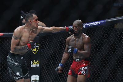 Tony Ferguson not retiring after UFC 291 loss, says Bobby Green eye poke ‘significantly impaired my vision’