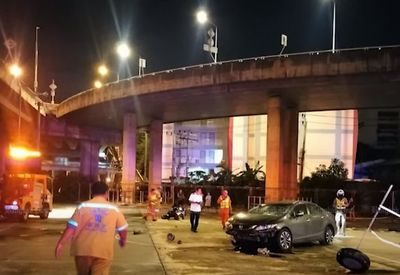 Car falls from expressway, driver survives