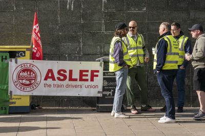 Rail passengers to face more disruption amid train drivers’ overtime ban