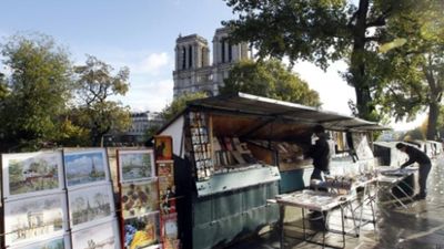 Riverside booksellers in Paris refuse to clear out for Olympics