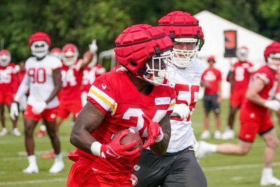 VIDEO: Chiefs RB Deneric Prince finishes tough run with shoulder in defender’s chest