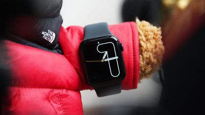 The Apple Watch SE is a safe buy in 2023