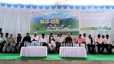 Jana-Dani convention urges State govt. to ensure landless get land, and forest dwellers not be disturbed