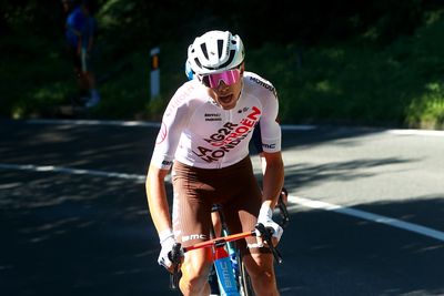 AG2R Citroën rider disqualified from Giro d'Italia after tramadol positive