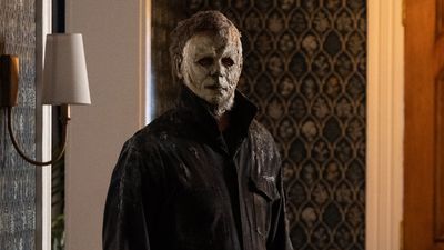 Halloween Alum Finally Explains Why He Ended Up Wearing A Skirt For Most Of His Scenes In The Horror Movies, And It Makes Sense