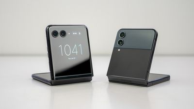 Motorola Razr Plus teardown reveals major similarity to the Galaxy Z Flip 4