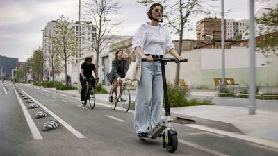 I tried a forward-facing e-scooter, and it really is the future of micro-commuting