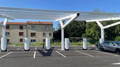 More V4 Tesla Superchargers Opened In Europe: In France And Austria