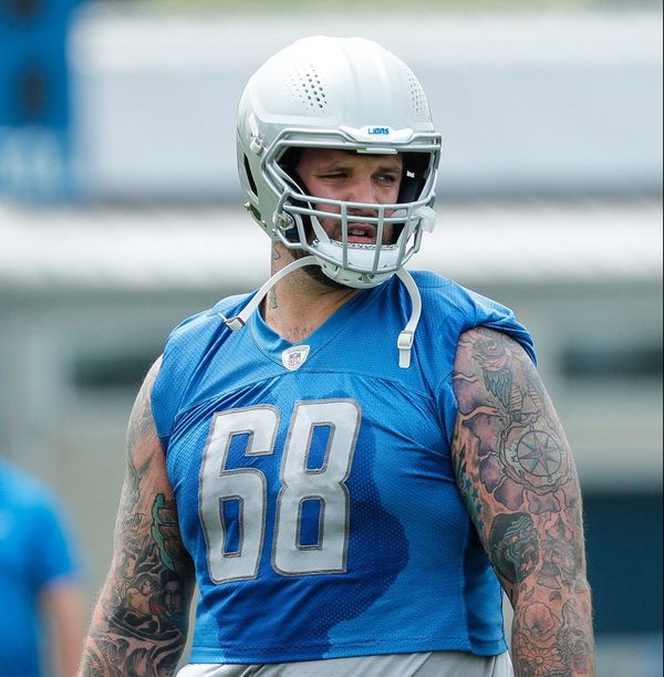 Detroit Lions waive TE Shane Zylstra with injured designation after big  practice hit