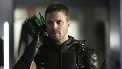 Stephen Amell Just Clarified The ‘I Do Not Support Striking’ Comments He Made