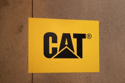 Stock Market Today: Dow Outperforms on Strong Caterpillar Earnings