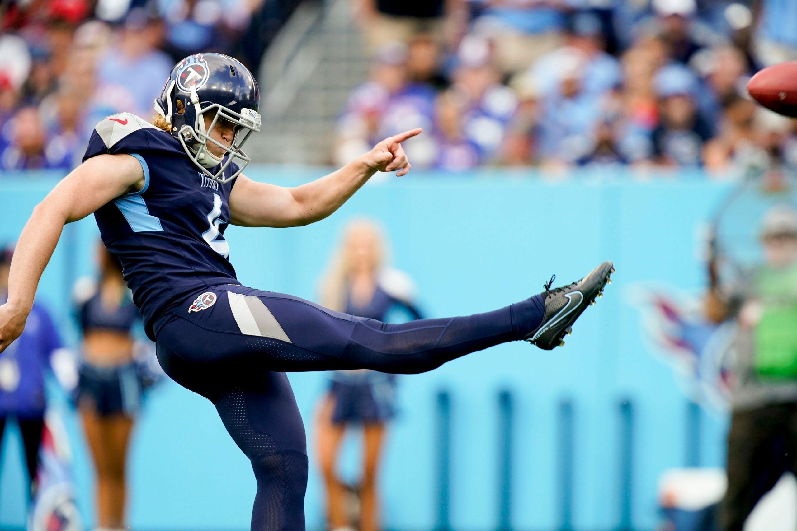 Titans Punter Brett Kern Talks Competition with Ryan Stonehouse 