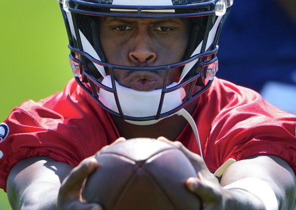 Geno Smith on his new diet: 'I guess I'm a pescatarian now'