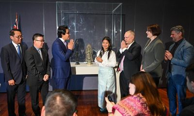 National Gallery of Australia hands back ninth-century Cambodian sculptures it believes were stolen