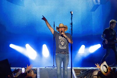 Jason Aldean's "Small Town" hits No. 1