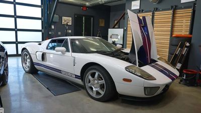 2005 Ford GT Parked Outside For Five Years Is A Mouse-Infested Supercar