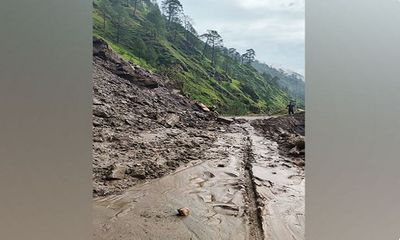 Uttarakhand: Gangotri National Highway near Bhatwadi closed due to falling debris