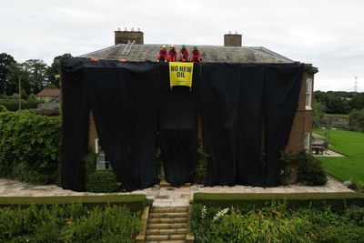 Four activists arrested after scaling Prime Minister's Yorkshire home