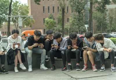 China wants to stop kids using their smartphones overnight