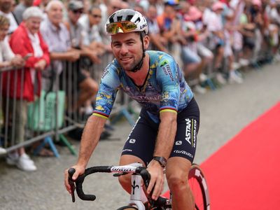 Cycling legend Chris Hoy makes bold Mark Cavendish prediction