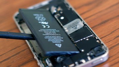 Apple might not make your iPhone battery user friendly, despite EU laws