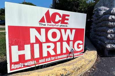 Weekly applications for US jobless aid tick up from 5-month low