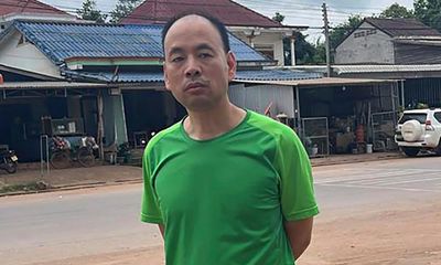 Rights groups call on Laos to release lawyer held after fleeing China