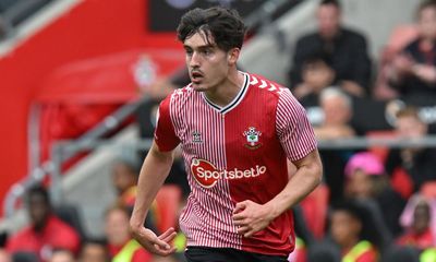 Newcastle agree deal to sign full-back Tino Livramento from Southampton