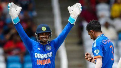 India restrict West Indies to 149/6 in first T20I