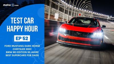 Motor1.com Test Car Happy Hour #52: Ford Mustang Dark Horse, Chrysler 300C, BMW M3 Edition 50 Jahre, Best Supercars For Dads