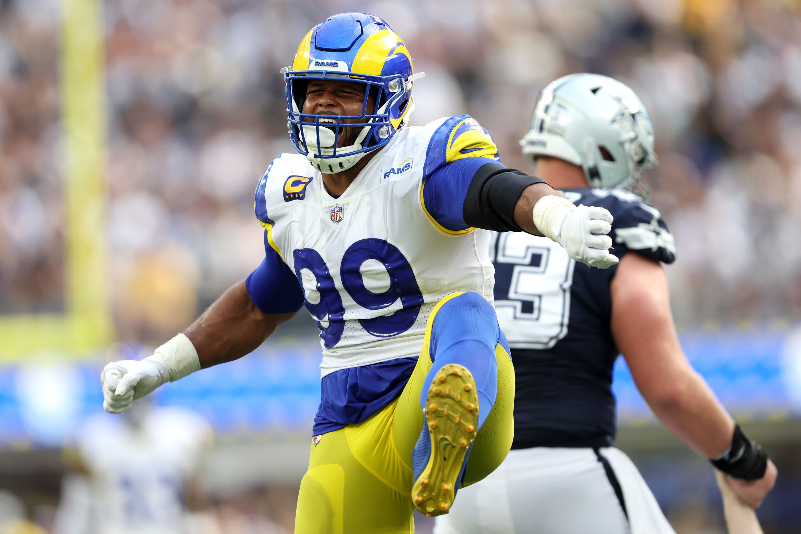 Report: Rams' Aaron Donald Wants Contract as Top-Paid Defender