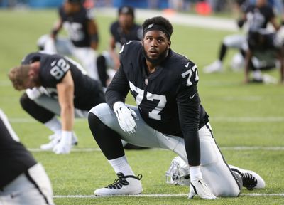 Raiders RT Thayer Munford works with first-team offense again at practice