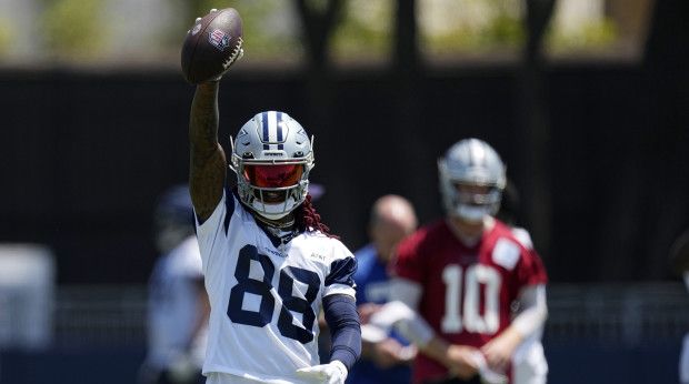 Cowboys Training Camp: CeeDee Lamb Looks Poised to…