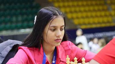 Reigning continental queen Divya floors former Asian champion to enter PQF in chess World Cup