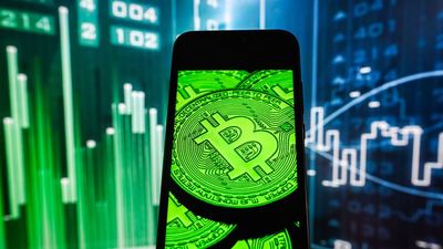 Cryptocurrencies Slide Amid Global Yield Concerns