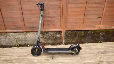 Busbi Wasp review: affordable e-scooter with zesty performance