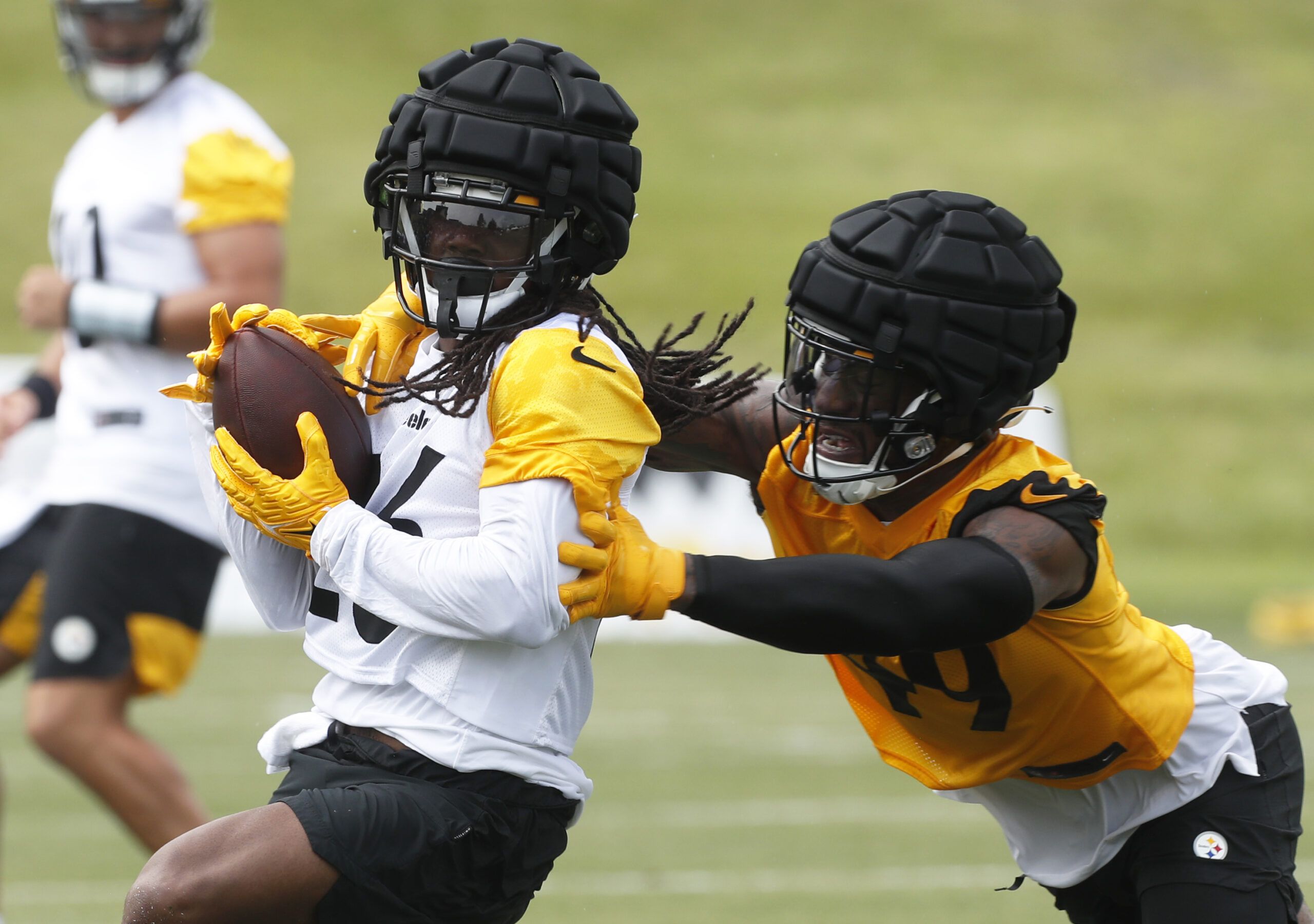 Steelers camp observations: Mike Tomlin turns up the heat with a