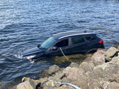 Emergency services rush to rescue women after car ends up in the Clyde
